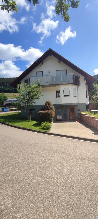 Ferienwohnung Istrefi Alpirsbach Esterno foto